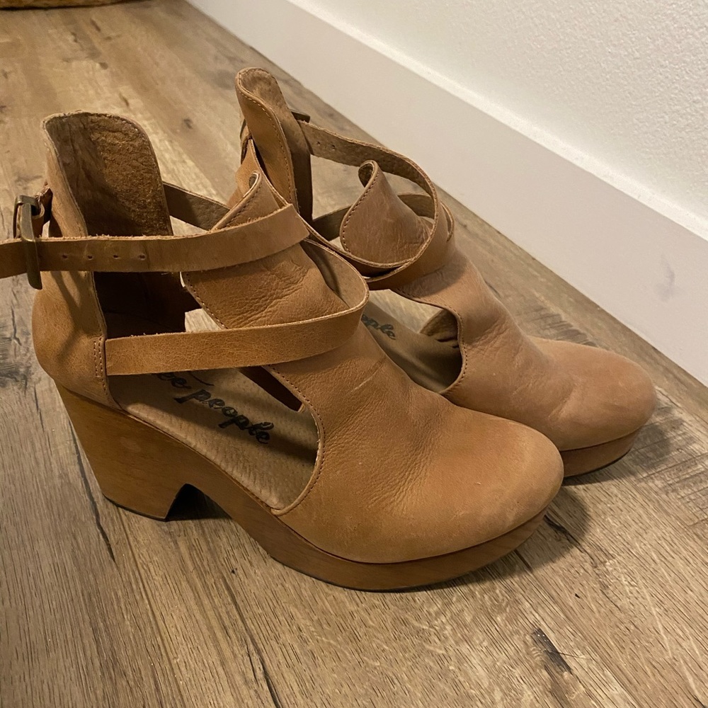 Free People Clogs
